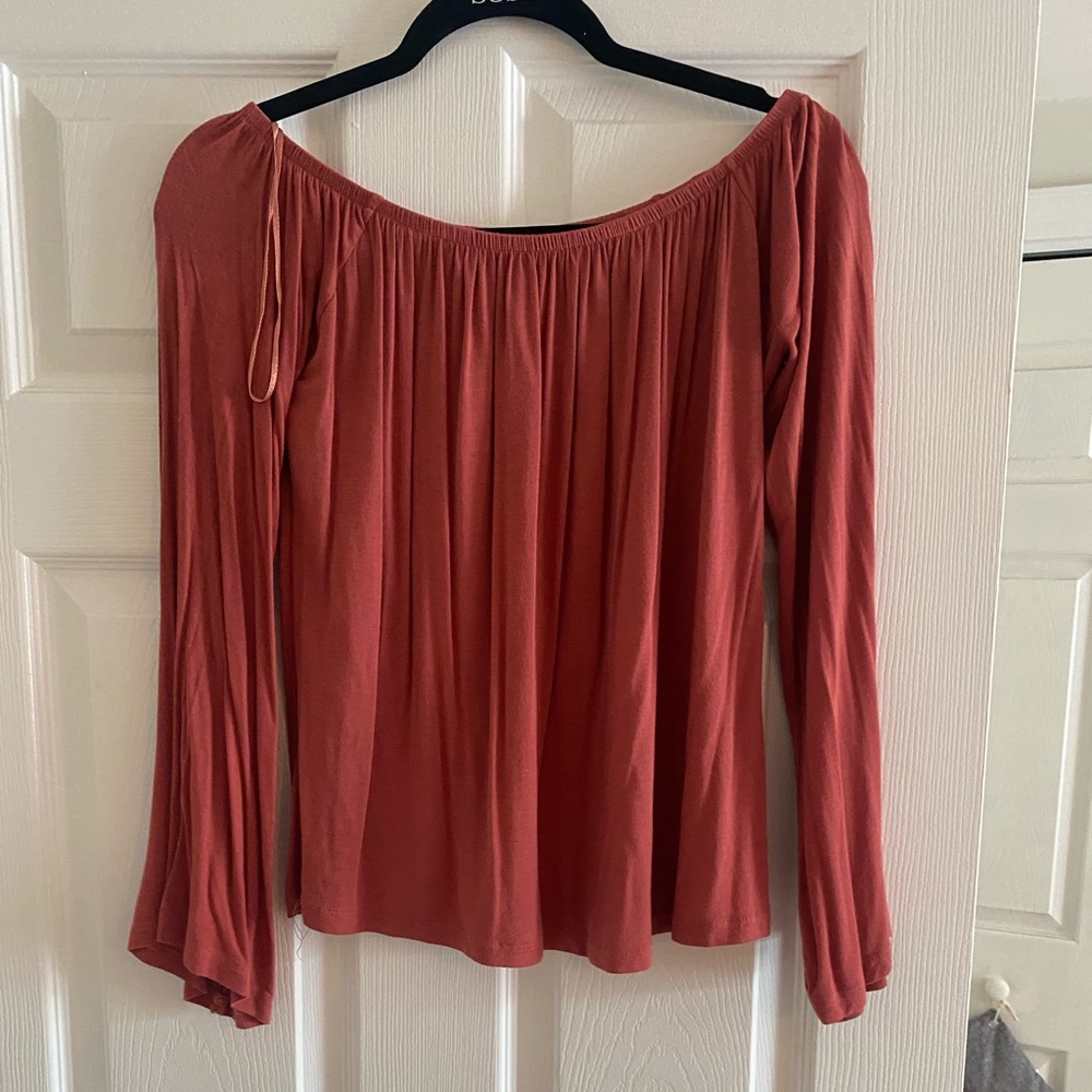 Off the shoulder long sleeve blouse